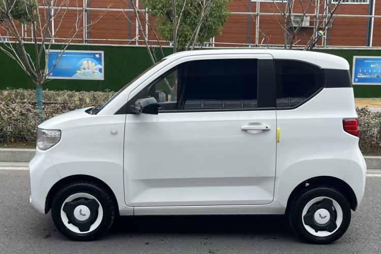 Used Wuling Hongguang MINIEV 2022 Easy Version Lithium Iron Phosphate
