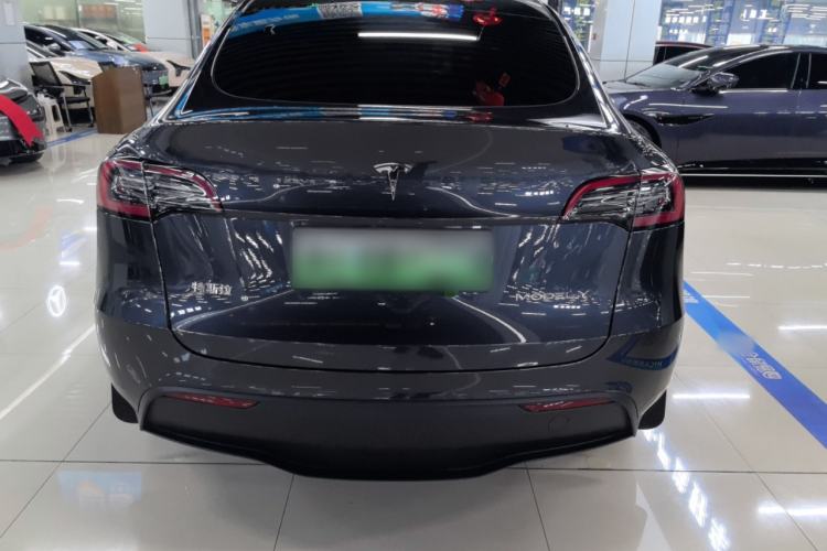 Used Tesla Model Y 2024 Long-Range All-Wheel-Drive Version
