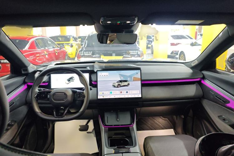 Used Lynk & Co 08 EM-P 2023 245km Ultra-Long Range Halo
