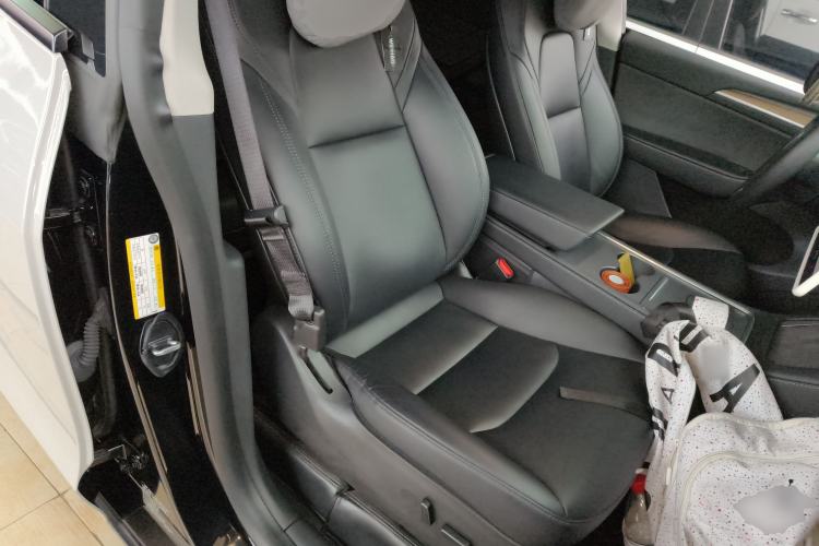 Used Tesla Model Y 2022 Long-Range All-Wheel-Drive Version