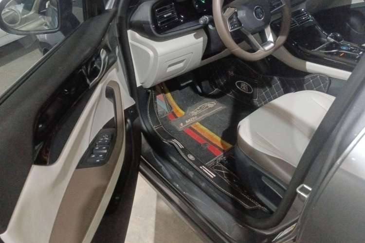 Used BYD Qin PLUS 2023 Champion Edition DM-i 55KM Leading Model
