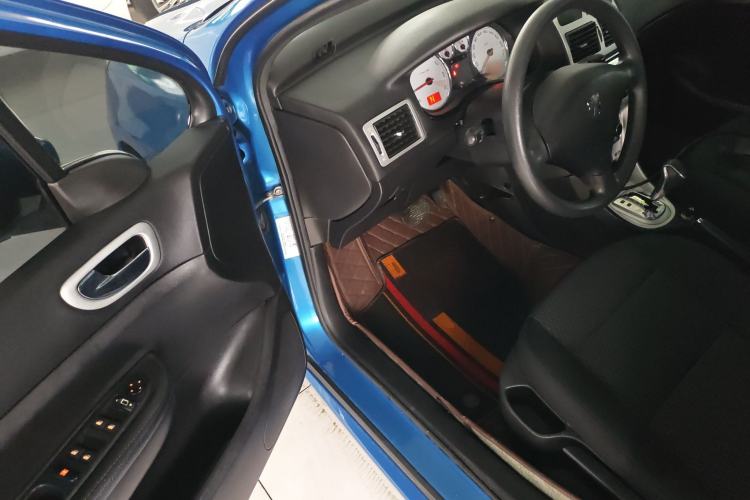 Used Peugeot 307 2013 Hatchback 1.6L Automatic Comfort Edition
