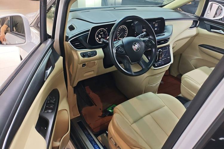 Used Buick GL8 2022 ES Landtrek 653T Luxury Edition