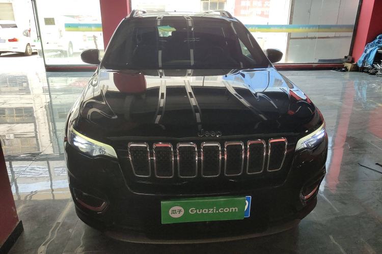 Used  Cherokee 2019 2.0T Four-Wheel Drive Exploration Edition + Autonomous Driving Smart Package China V
