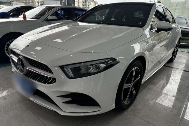 Used Mercedes-Benz A-Class 2022 Revised Version A 200 L Sport Sedan Fashionable Style
