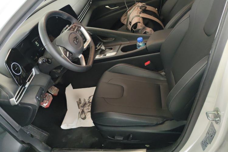 Used Hyundai Elantra 2023 1.5L CVT LUX Prestige Edition