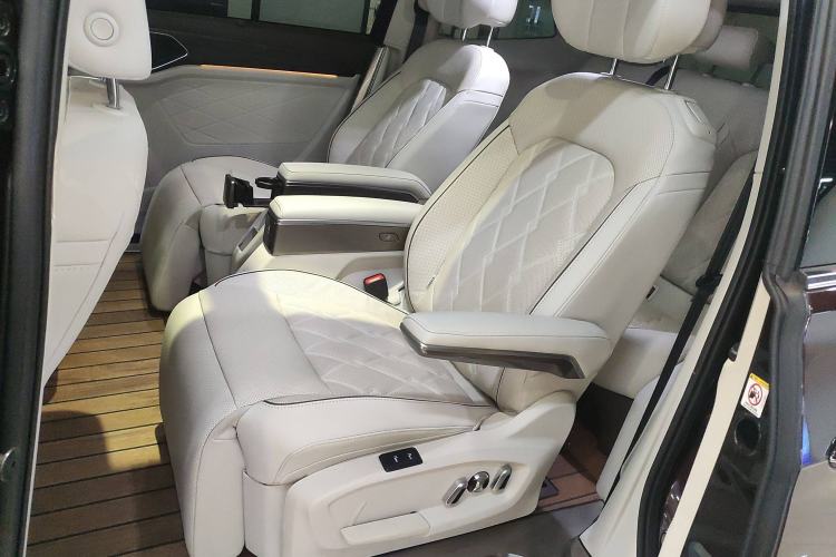 Used Volkswagen Viloran 2023 380TSI Prestige Edition