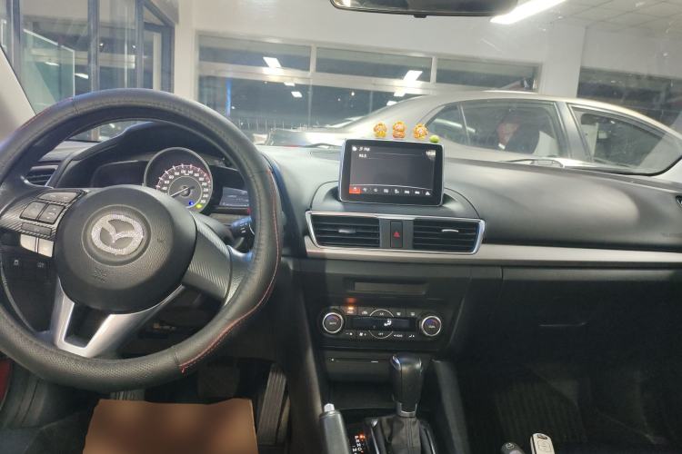 Used Mazda Mazda 3 Axela 2016 Sedan 1.5L Automatic Luxury Model