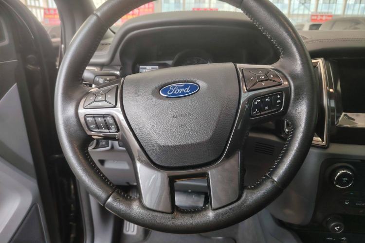Used Ford Everest 2016 2.0T Gasoline Automatic 4x4 Flagship Edition

