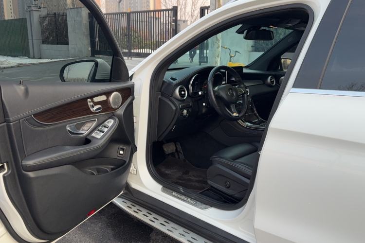 Used Mercedes-Benz GLC 2019 GLC 260 L 4MATIC Dynamic Model
