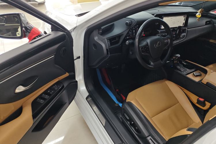 Used Lexus ES 2022 200 Excellence Edition