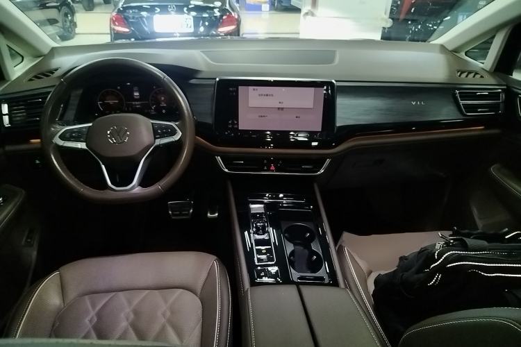 Used Volkswagen Viloran 2023 380TSI Prestige Edition