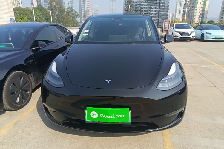 Used Tesla Model Y 2022 Long-Range All-Wheel-Drive Version
