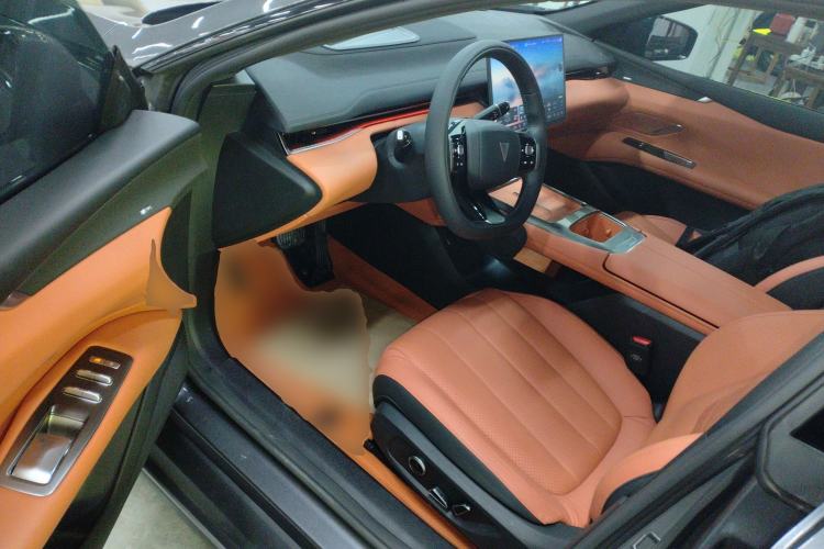 Used  L07 2024 230Max Qiankun Intelligent Driving ADS SE Range-Extended Version
