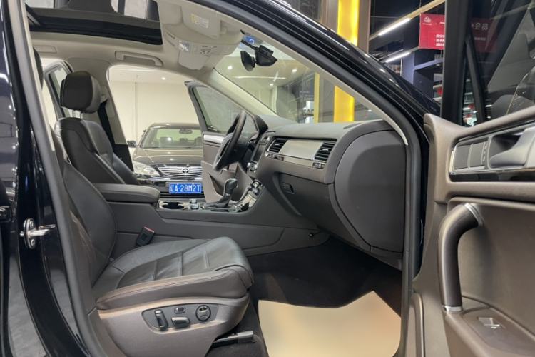 Used Volkswagen Touareg 2017 3.0 TSI Touareg Model
