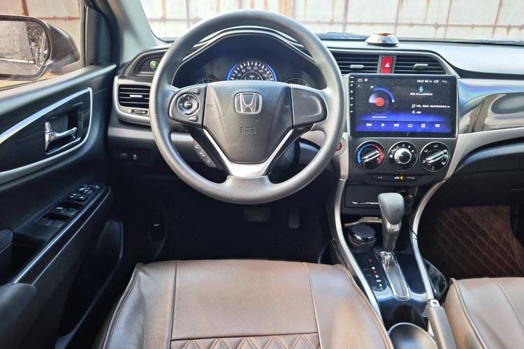 Used Honda Crider 2015 1.8L Automatic Luxury Edition
