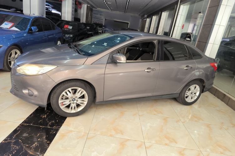 Used Ford Focus 2012 Sedan 1.6L Automatic Comfort Model
