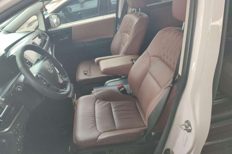 Used Honda Elysion 2019 2.0L Hybrid Supreme Edition
