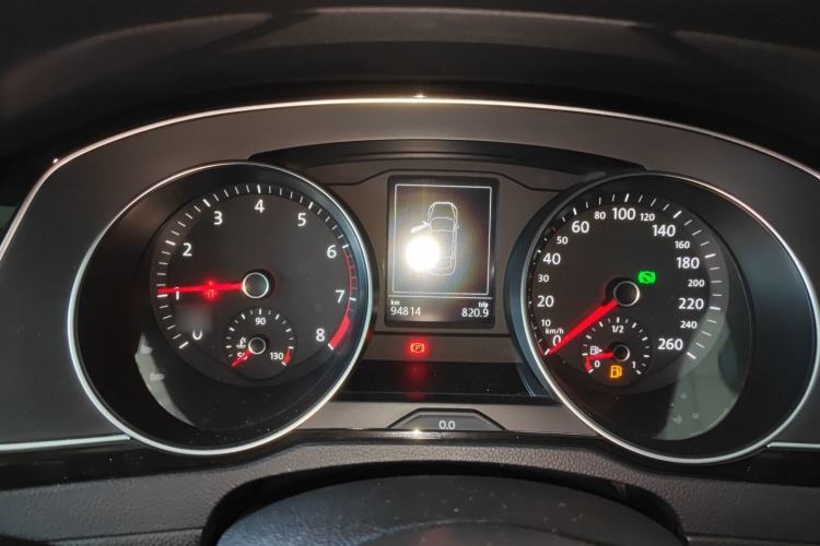 Used Volkswagen Magotan 2017 330TSI DSG Leading Model
