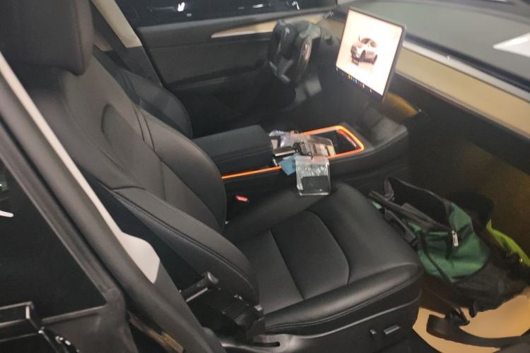 Used Tesla Model Y 2023 High-Performance All-Wheel-Drive Version