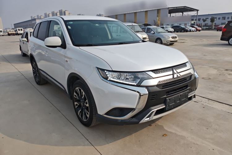 Used Mitsubishi Outlander 2020 2.0L Two-Wheel Drive Comfort Edition 5 Seats