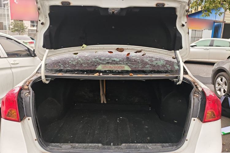 Used Buick Excelle 2015 1.5L Manual Classic Trim
