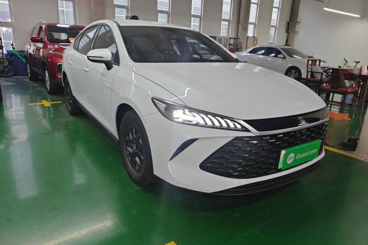 Used BYD Qin PLUS 2025 DM-i Smart Drive 55KM Leading Model
