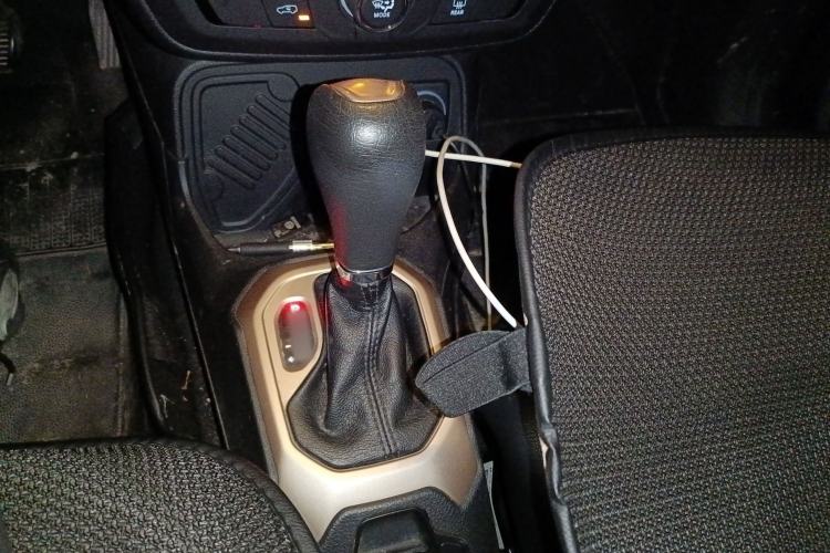 Used  Renegade 2018 Connected Large Screen Version 180T Automatic High-Energy Edition