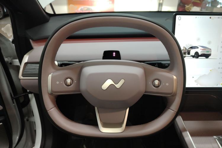 Used ONVO L60 2025 Model—85 kWh All-Wheel-Drive Version
