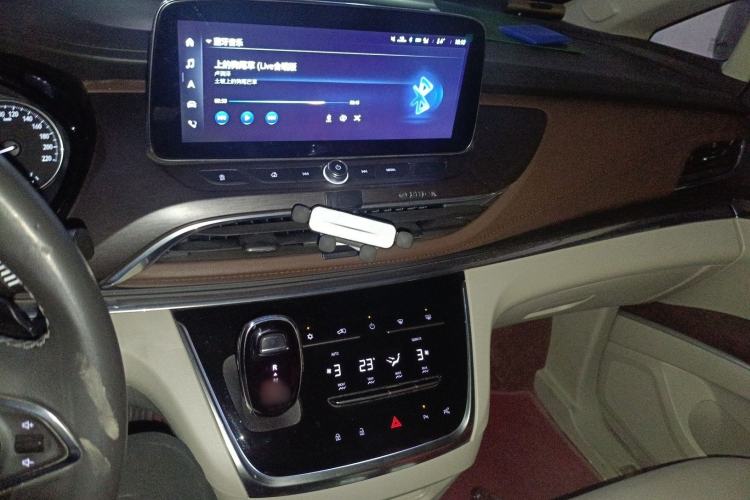 Used Buick GL8 2022 Land Business Class 652T Smart Deluxe Model