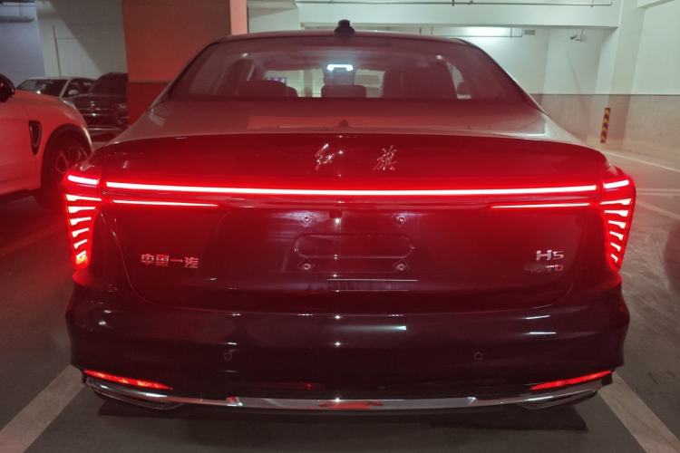 Used Hongqi H5 2024 2.0T Automatic Smart Connect Flagship Edition
