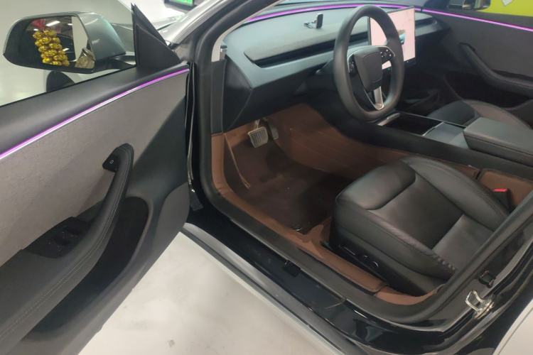 Used Tesla Model 3 2023 Rear-Wheel-Drive Version
