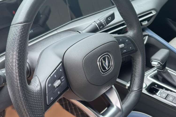 Used Changan Eado 2021 PLUS Blue Whale NE 1.4T GDI DCT Flagship Model
