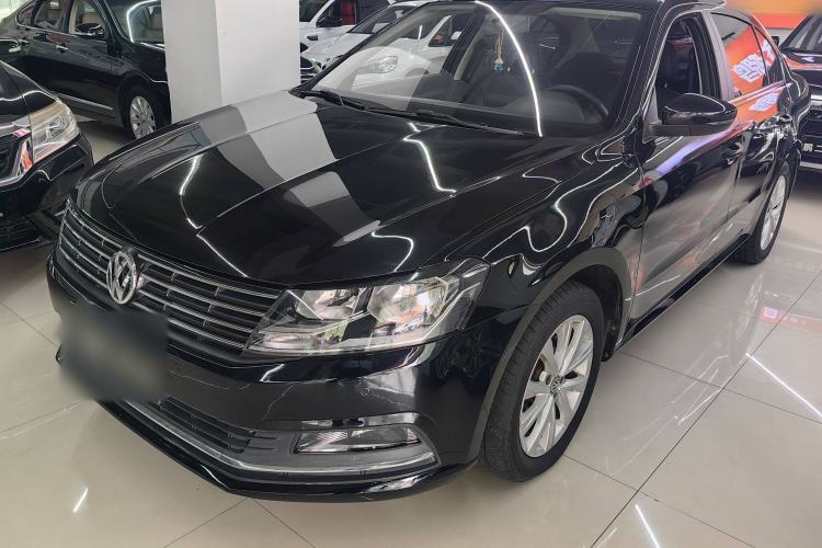 Used Volkswagen Lavida 2015 1.6L Automatic Comfort Edition
