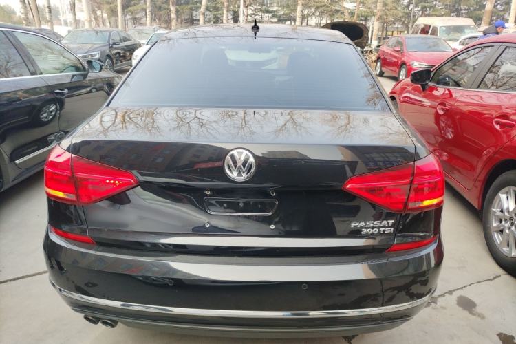 Used Volkswagen Passat 2017 330TSI DSG Luxury Edition
