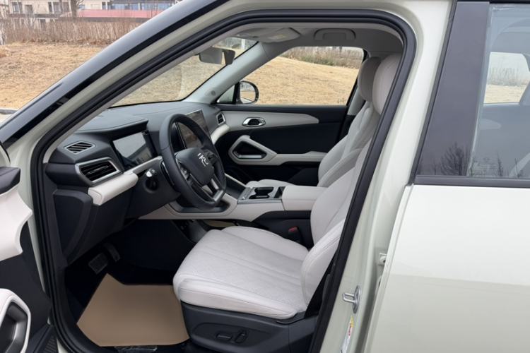 Used BYD Yuan UP 2025 Intelligent Driving Version 401 km Leading Edition