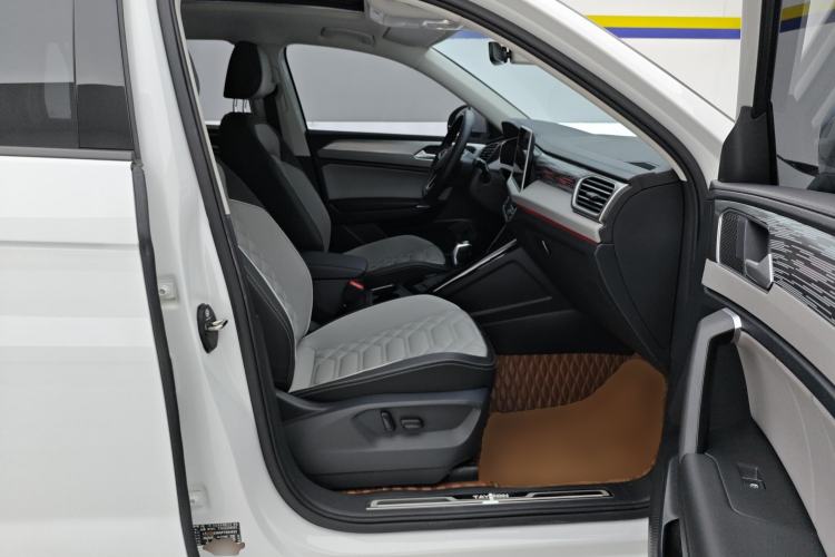 Used Volkswagen Tayron 2023 330TSI Two-Wheel-Drive R-Line High-Energy Version
