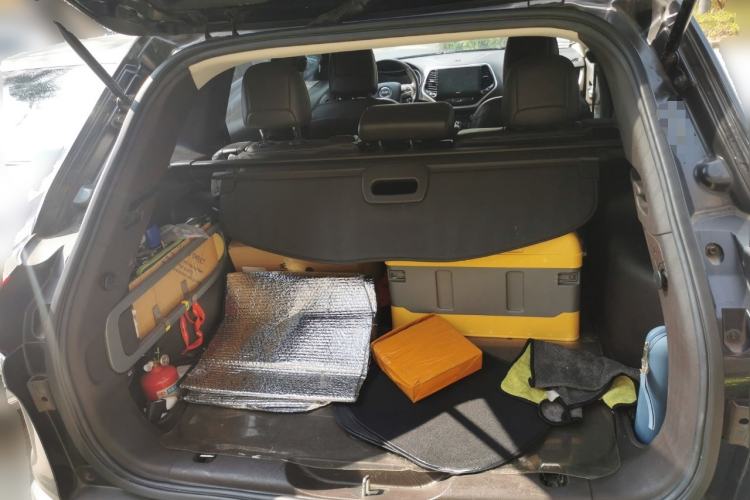 Used  Cherokee 2016 2.4L Professional Edition