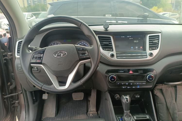 Used Hyundai Tucson 2015 1.6T Dual-Clutch Two-Wheel-Drive Smart Model