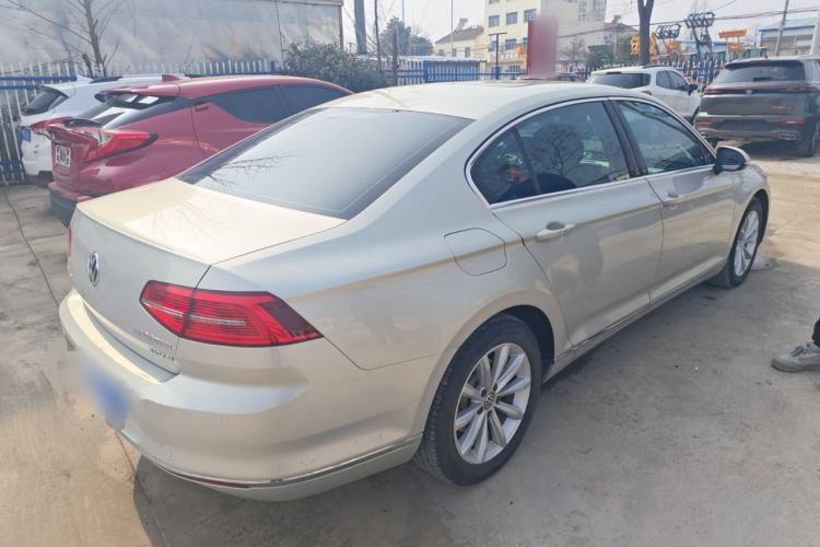 Used Volkswagen Magotan 2017 330TSI DSG Leading Model
