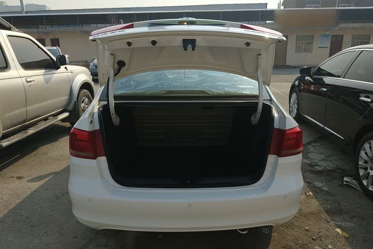 Used Volkswagen Santana 2015 1.6L Automatic Comfort Edition
