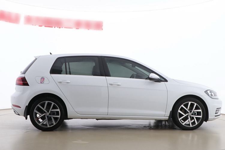 Used Volkswagen Golf 2018 230TSI Automatic Luxury Version
