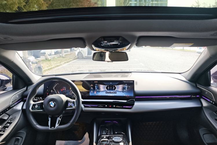 Used BMW 5 Series 2024 525Li M Sport Package