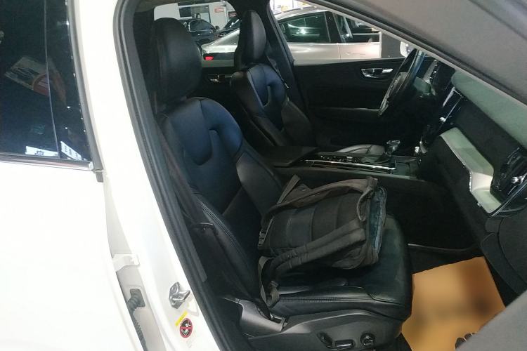 Used Volvo XC60 2018 T4 Zhiyi Edition