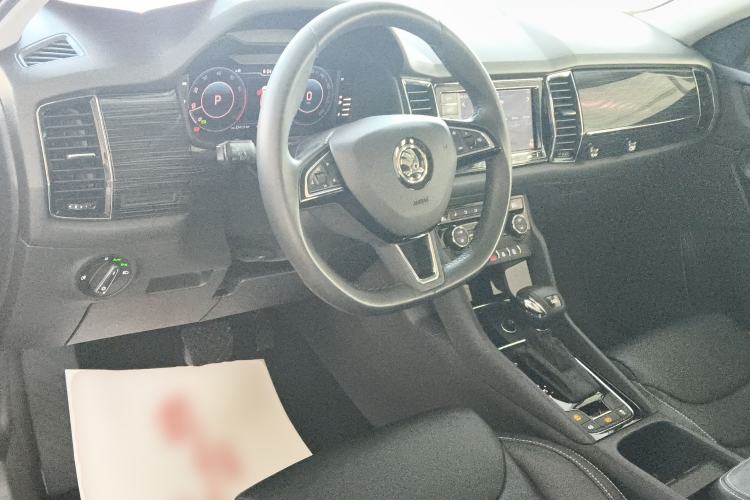 Used Skoda Kodiaq 2019 Facelifted TSI330 7-Seater Two-Wheel-Drive Luxury Enjoyment Edition China VI Standard