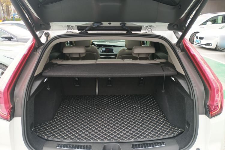 Used Cadillac XT4 2018 28T Two-Wheel-Drive Luxury Model