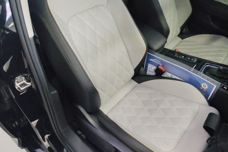 Used Volkswagen Magotan 2023 2 Million Units Commemorative Edition 330TSI DSG Luxury Version
