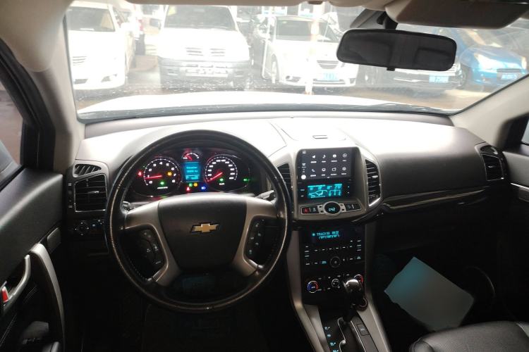 Used Chevrolet Captiva 2017 2.4L 4x4 Flagship Edition 7-Seater