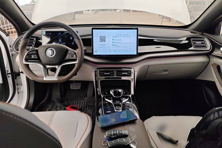 Used BYD Qin PLUS 2024 HONOR Edition DM-i 120KM Excellence Model
