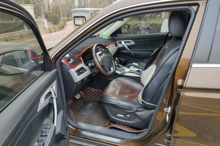 Used Geely Auto Emgrand X7 Sport 2018 1.8TD Automatic Two-Wheel Drive Smart 4G Connected Version
